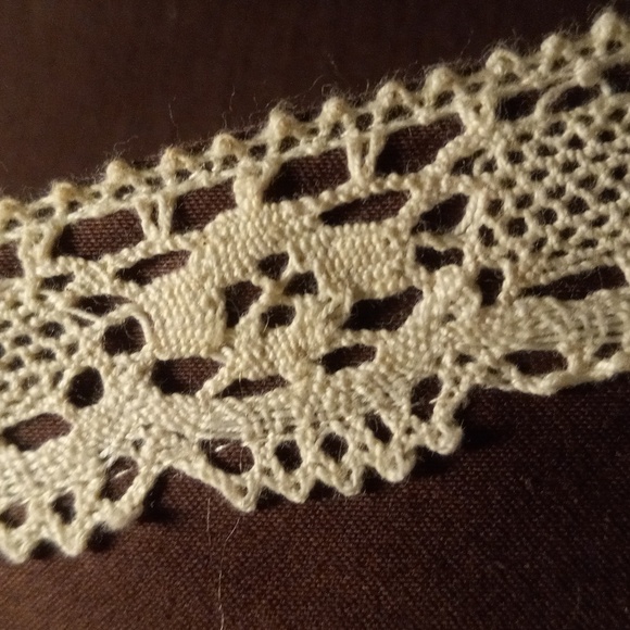 Sangria dress size 10 Brown with White embroidery on the V neck & bottom - Picture 6 of 7